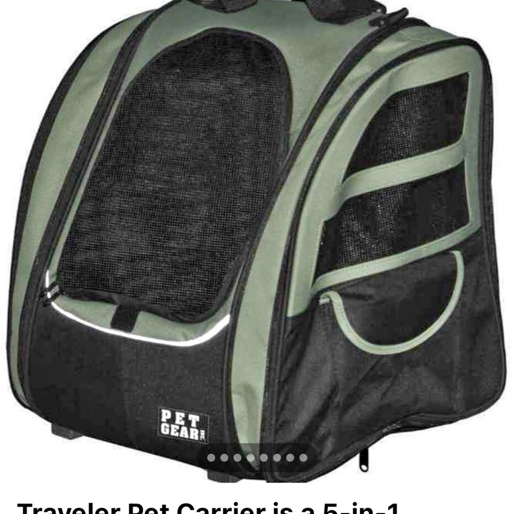 The Pet Gear I-GO2 Traveler Pet Carrier 5-in-1 system